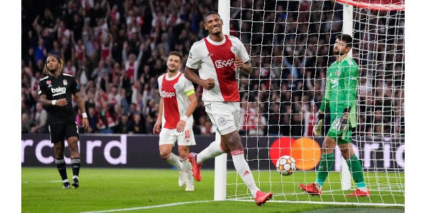 Ajax pobjeđuje u drugoj utakmici u Ligi prvaka Ajax pobjeđuje u drugoj utakmici u Ligi prvaka